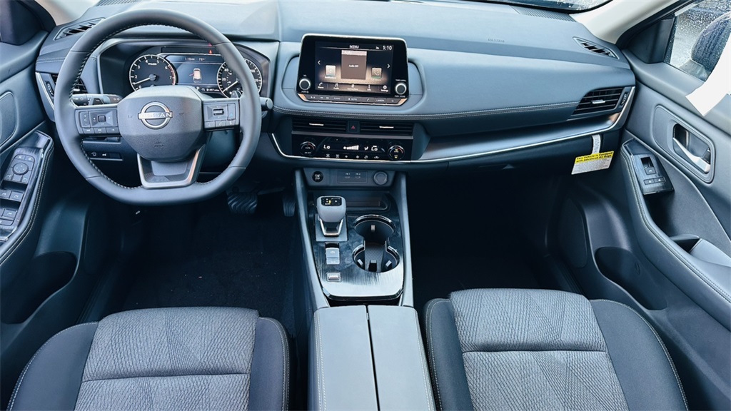 2026 Nissan Rogue SV photo 11