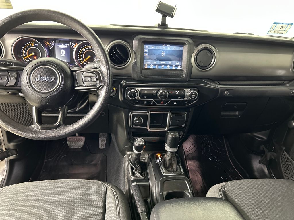 2022 Jeep Gladiator Sport photo 3