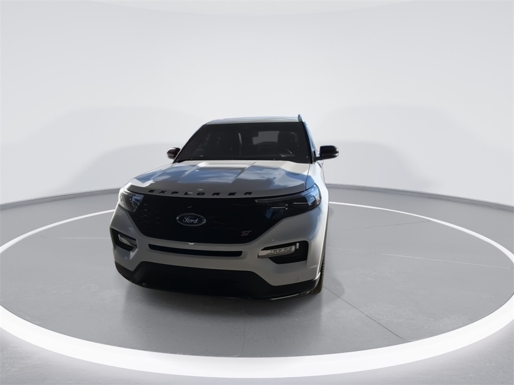 2023 Ford Explorer ST photo 2