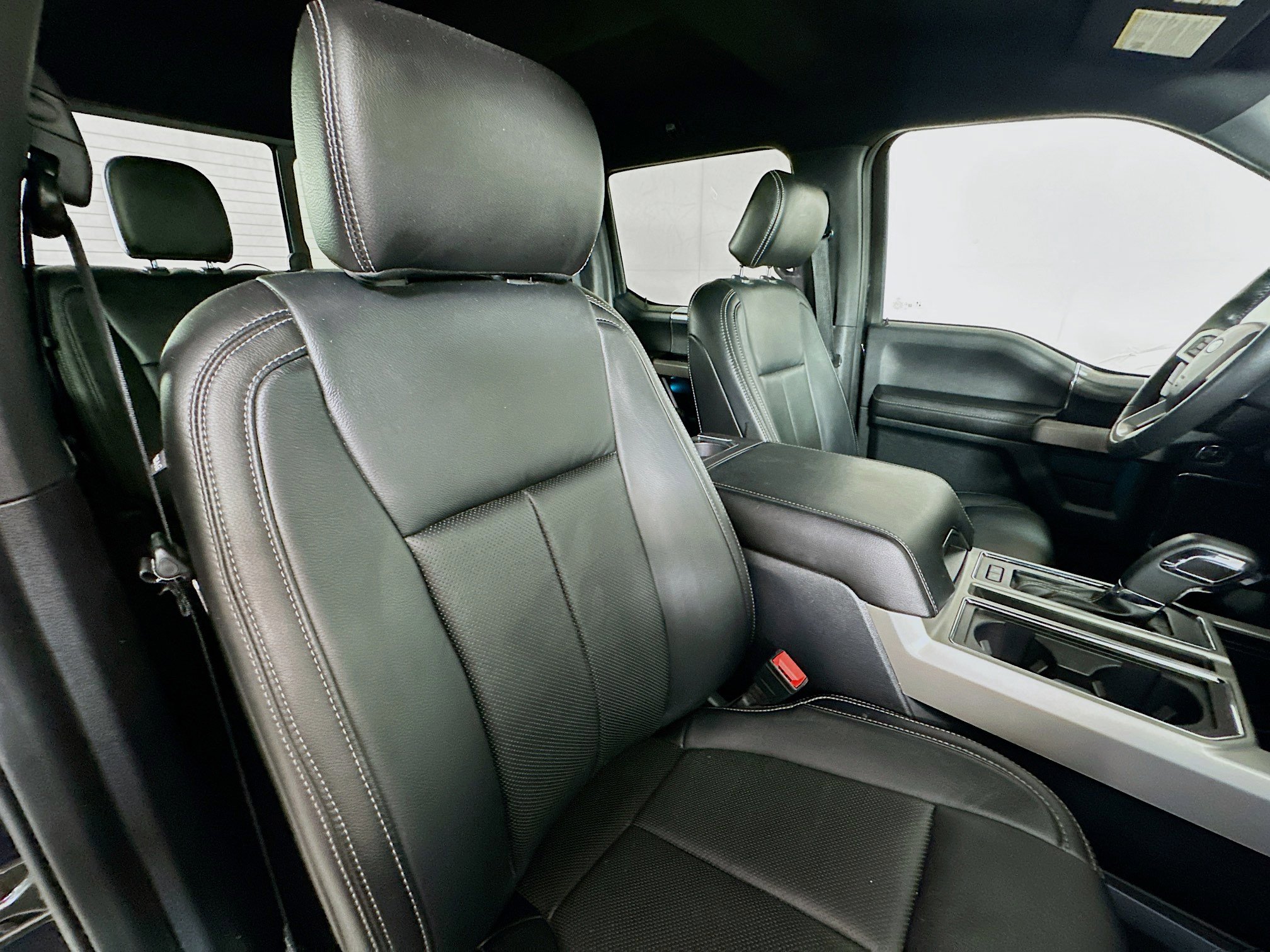 2020 Ford F-150 Lariat photo 23