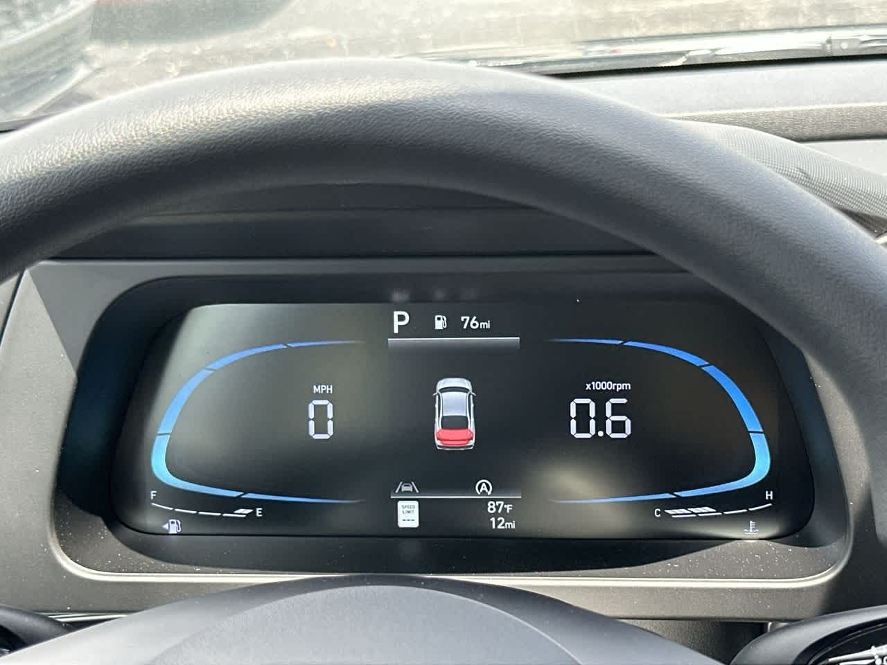 2025 Hyundai Elantra SE photo 14