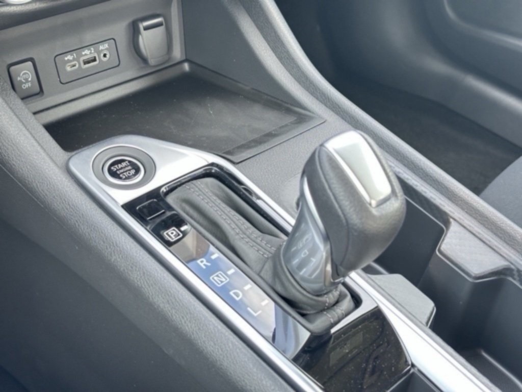 2025 Nissan Sentra SV photo 9