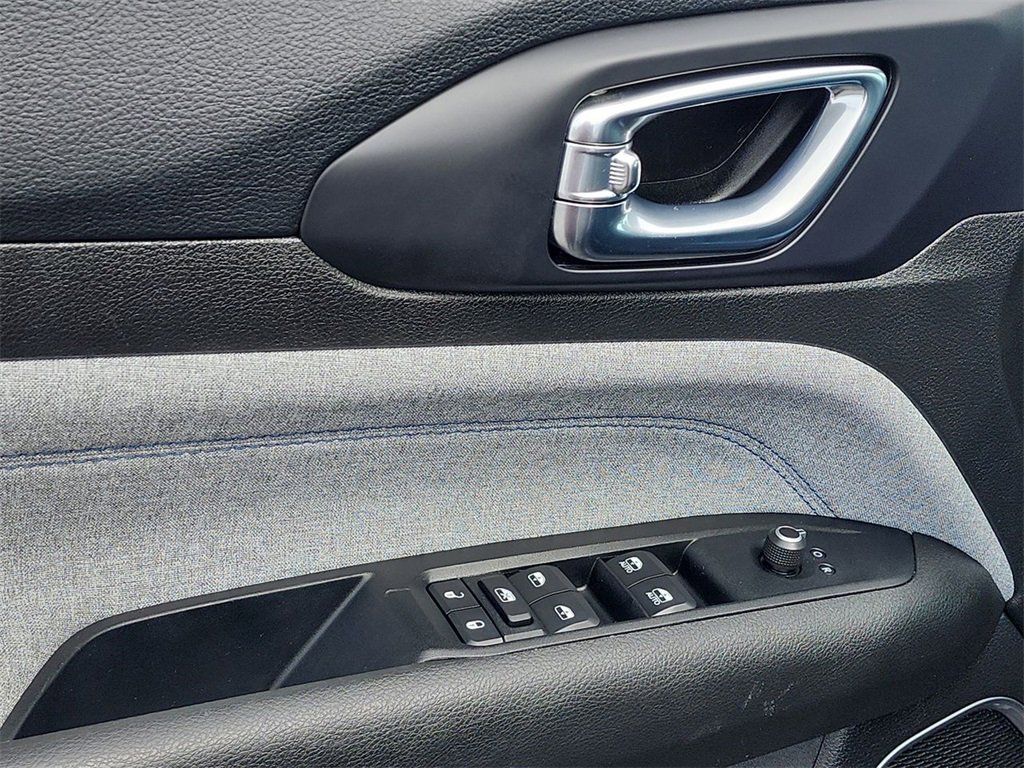 2022 Jeep Compass Latitude photo 12