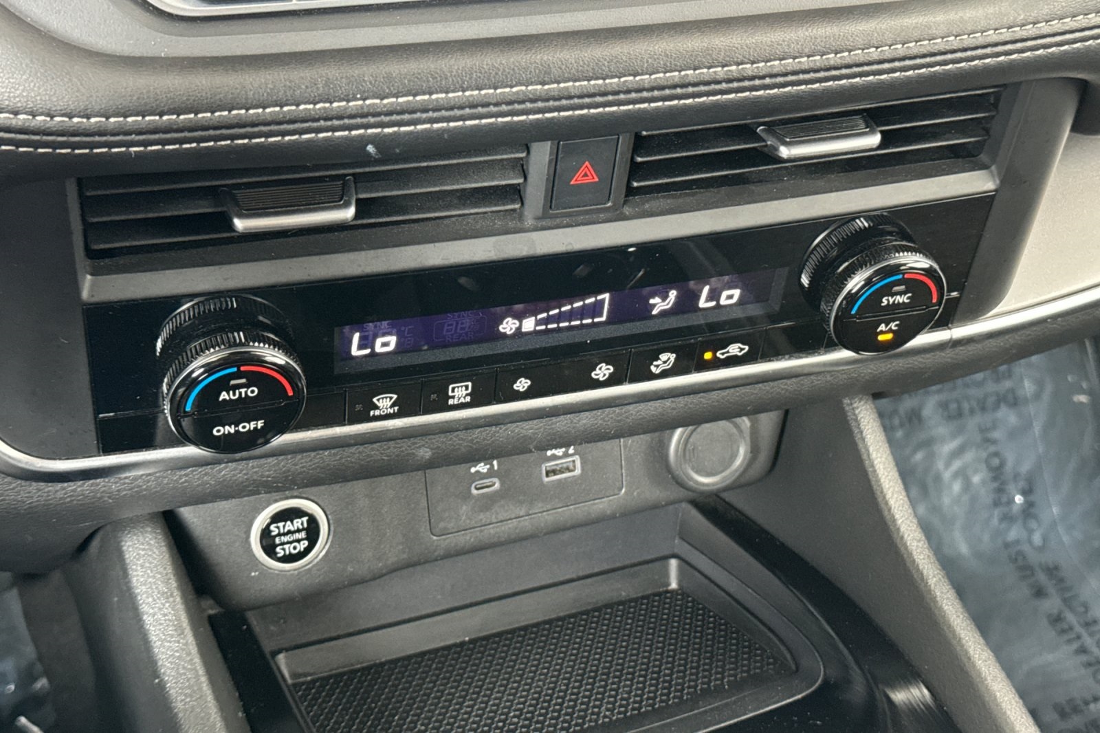 2023 Nissan Rogue SV photo 21