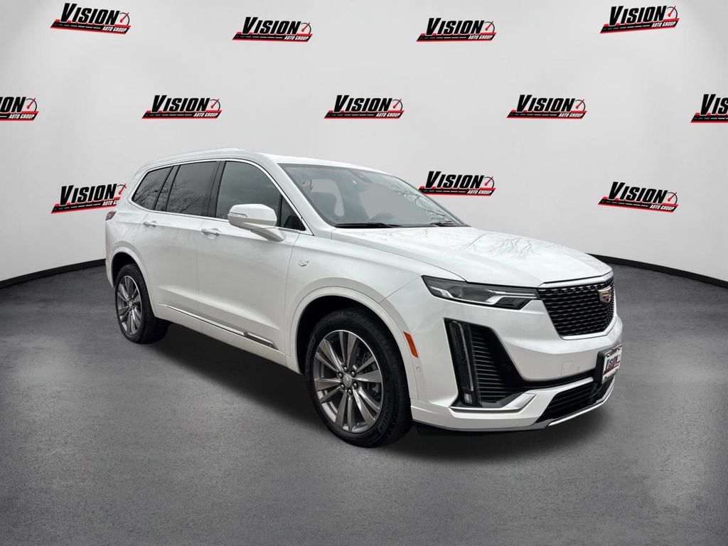 2021 Cadillac XT6 Premium Luxury photo 2