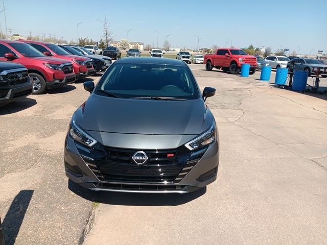 2025 Nissan Versa SR photo 2