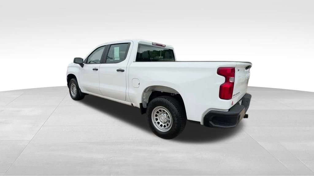 2023 Chevrolet Silverado 1500 photo 3