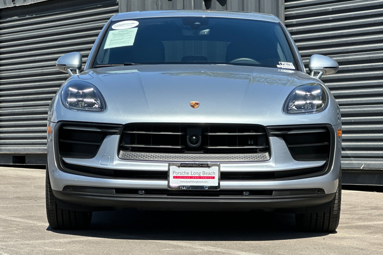 2023 Porsche Macan T photo 11