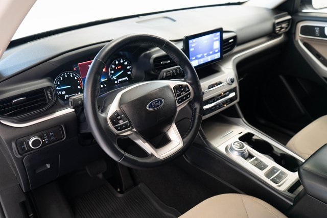 2022 Ford Explorer XLT photo 3