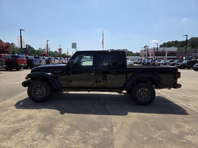 2025 Jeep Gladiator Sport S photo 2