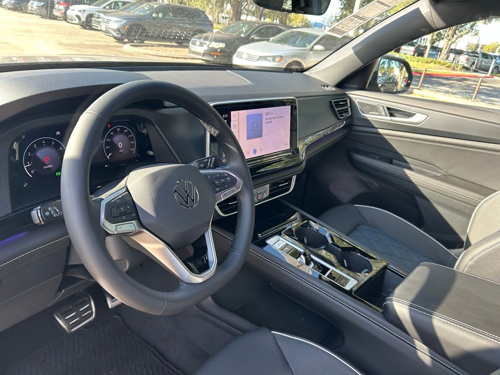 2026 Volkswagen Atlas Cross Sport SEL Premium R-Line photo 4