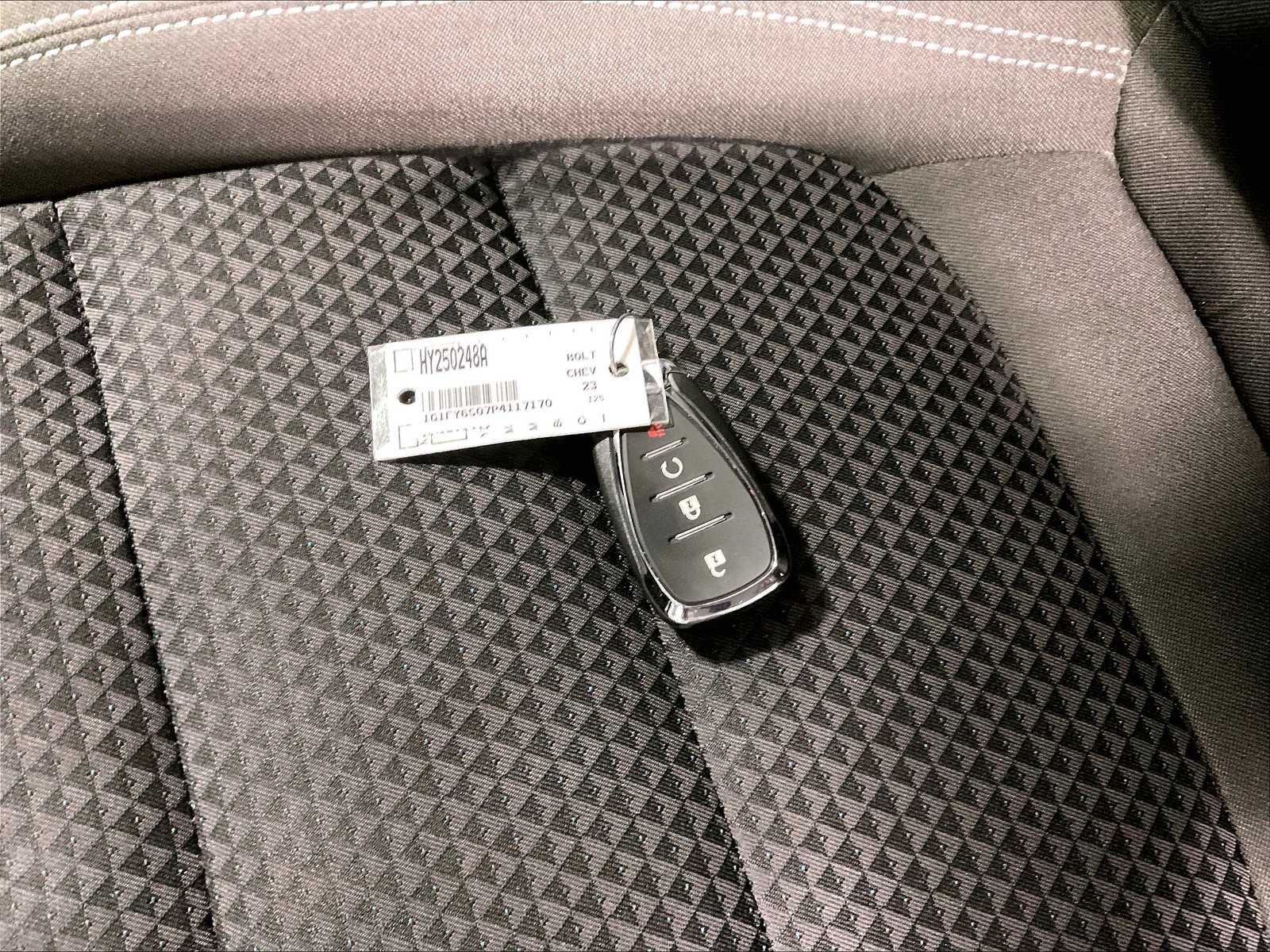 2023 Chevrolet Bolt EUV photo 28