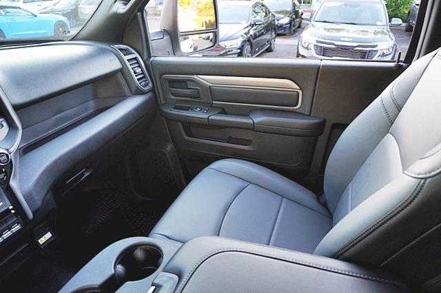 New 2023 Bright White Clear-Coat Exterior Paint RAM TRADESMAN Chassis Cab image 26