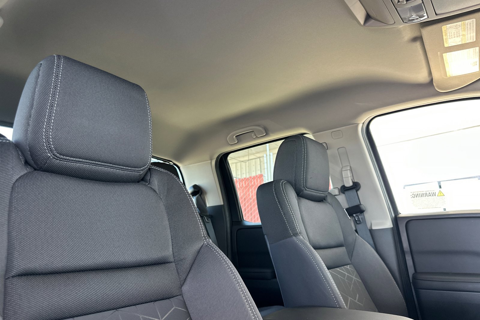 2025 Nissan Frontier SV photo 12