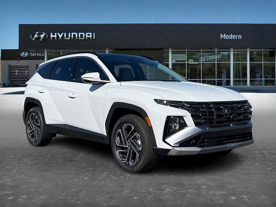 2026 Hyundai Tucson Hybrid Limited photo 2