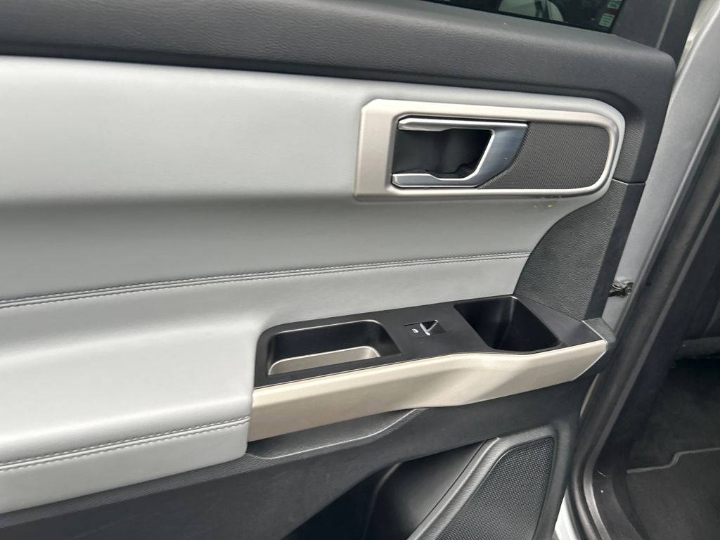 2022 Ford Explorer XLT photo 20