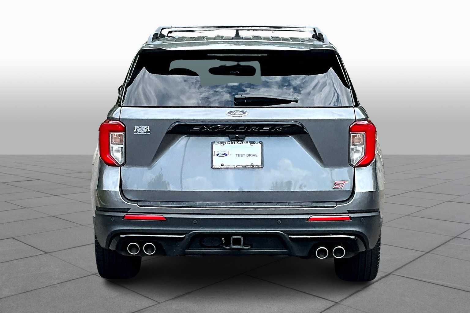 2022 Ford Explorer ST photo 4