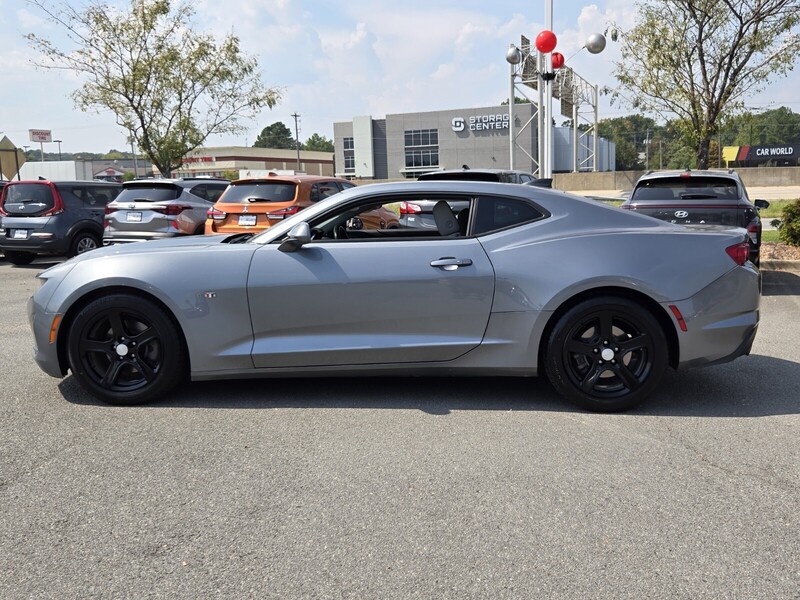 2021 Chevrolet Camaro 1LT photo 4