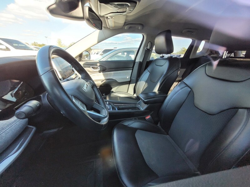 2022 Jeep Compass Latitude photo 4