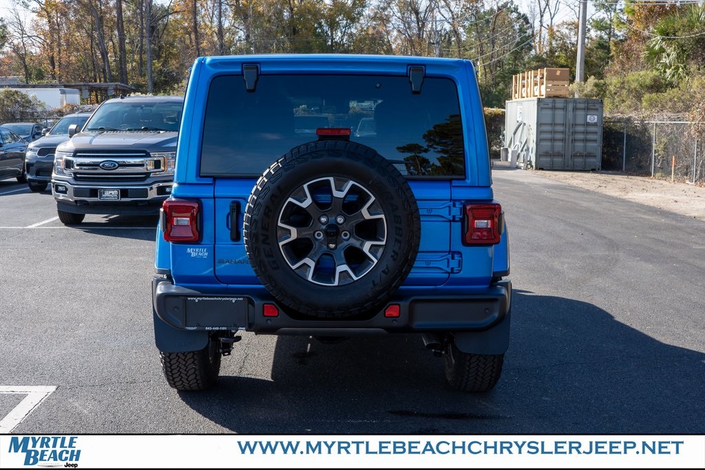 2025 Jeep Wrangler Sahara photo 4