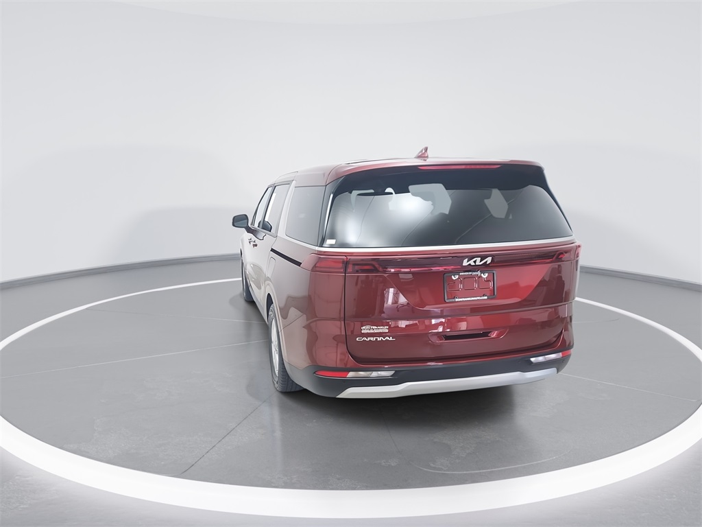 2024 Kia Carnival LX photo 6