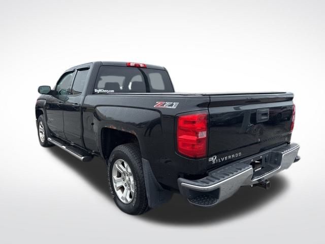 2015 Chevrolet Silverado 1500 LT photo 3