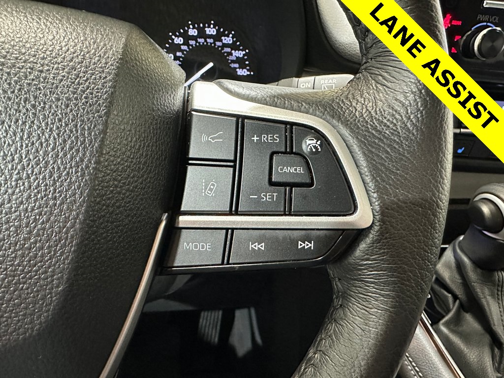 2024 Toyota Sienna XLE photo 17