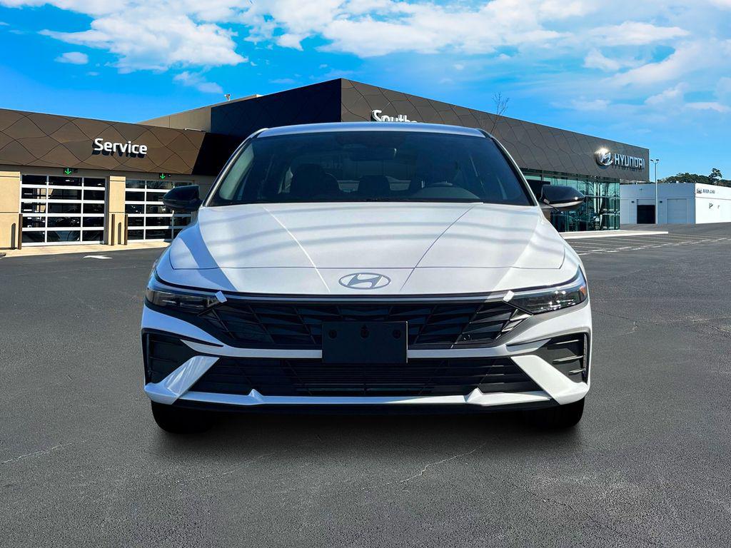 2025 Hyundai Elantra SEL Sport photo 12