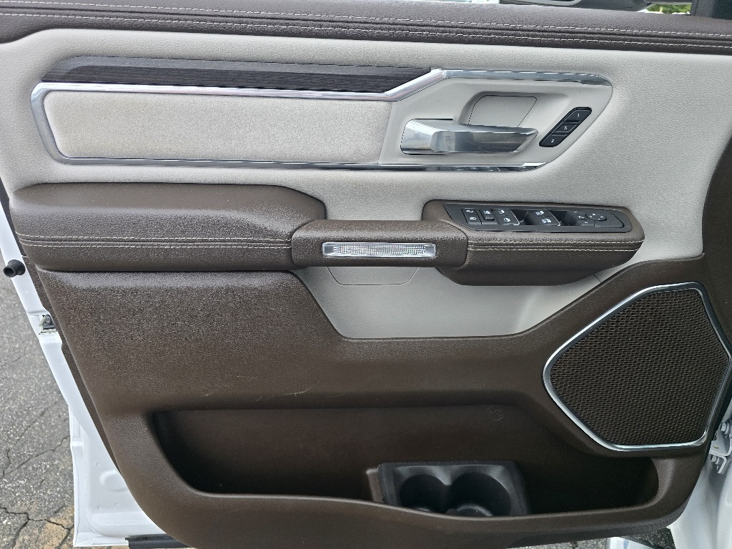2025 Ram 1500 Laramie photo 8