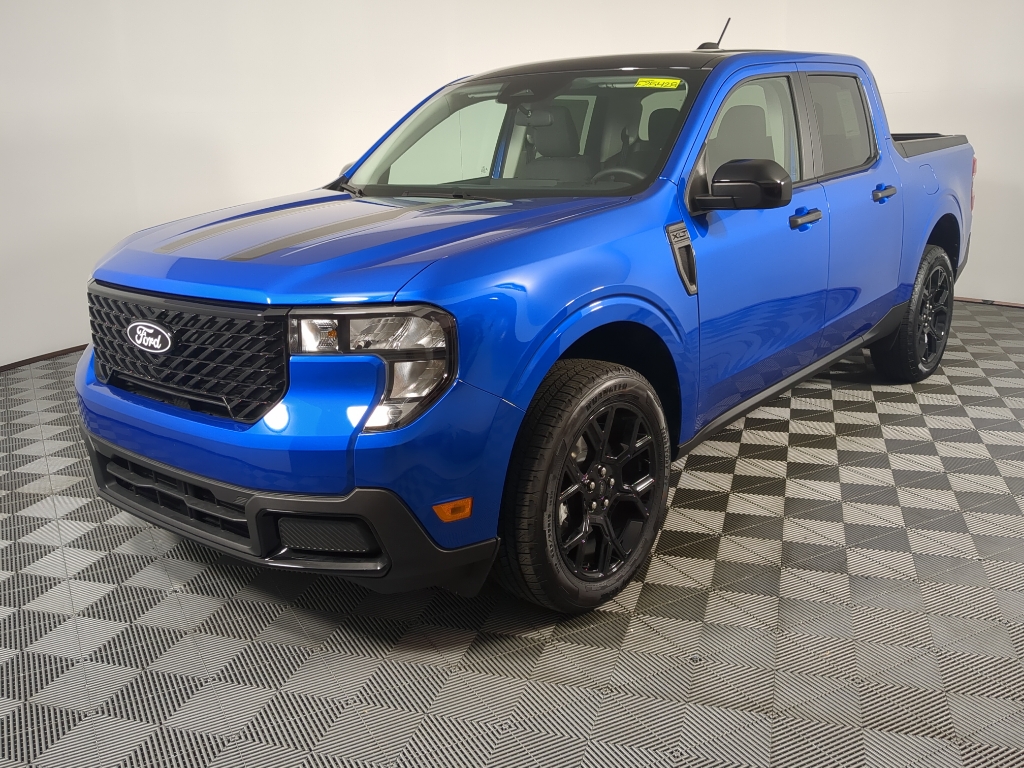 2025 Ford Maverick XLT photo 2