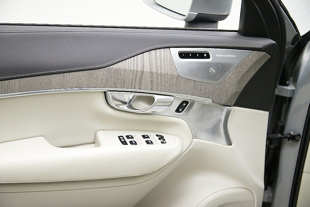 2024 VOLVO XC90 - Image 10