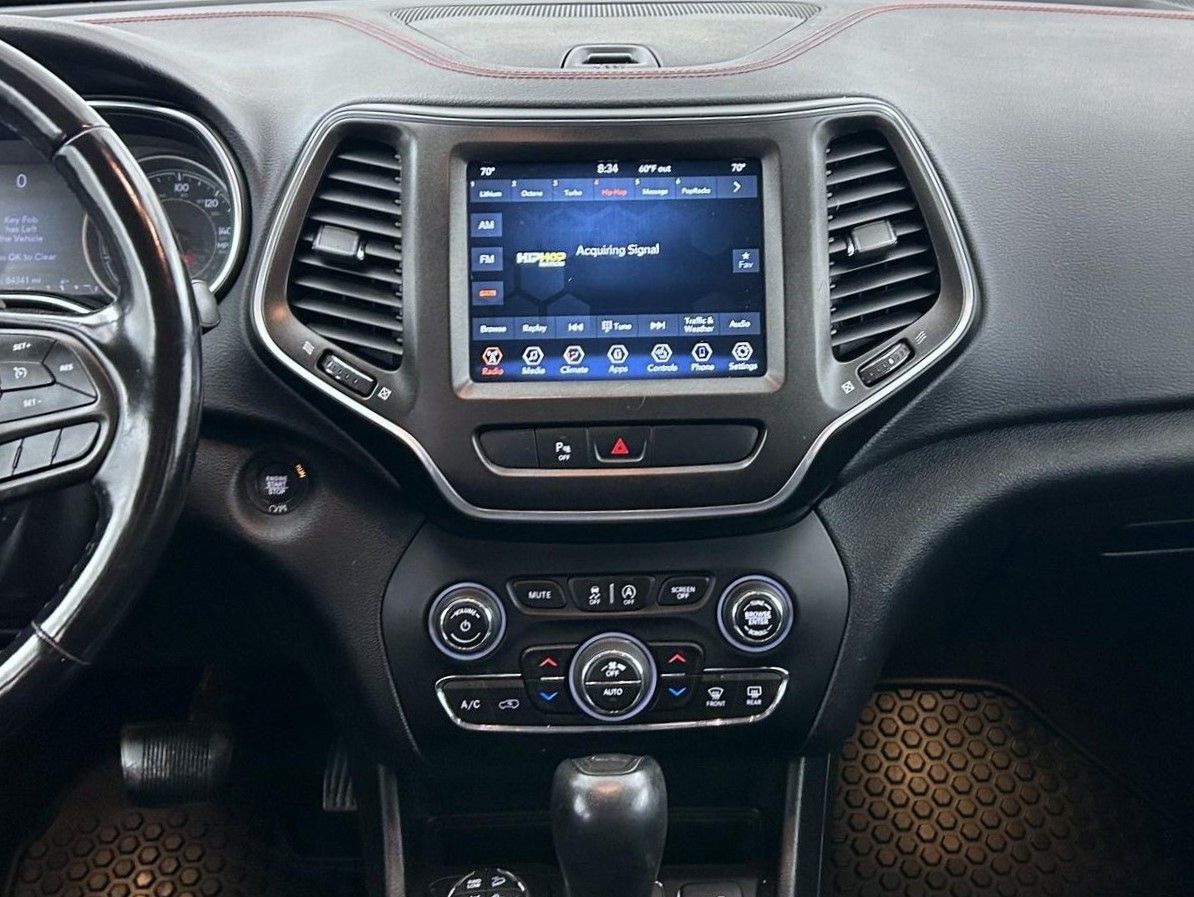 2020 Jeep Cherokee Trailhawk photo 11
