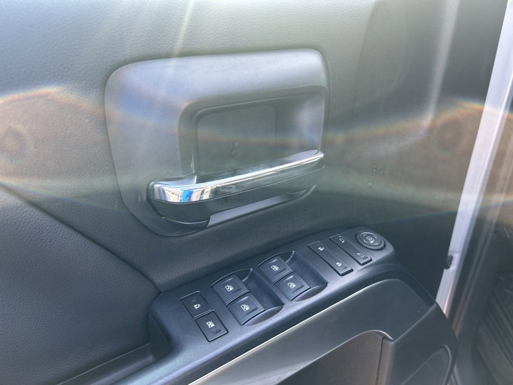2018 Chevrolet Silverado 1500 LT photo 13