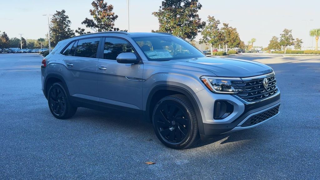 2026 Volkswagen Atlas Cross Sport SE Technology photo 2