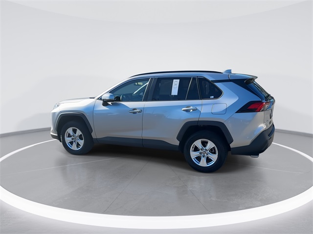 2021 Toyota RAV4 XLE photo 5