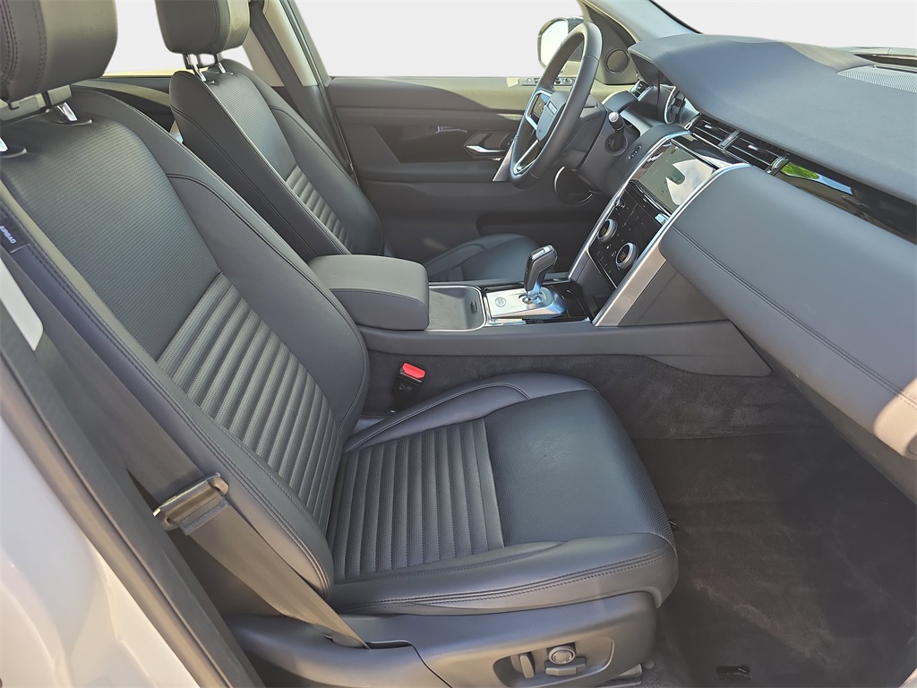 2023 Land Rover Discovery Sport S photo 10
