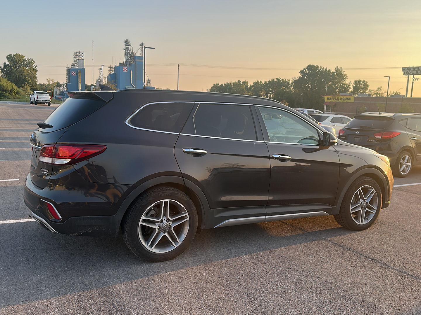 2018 Hyundai Santa Fe Limited Ultimate photo 4