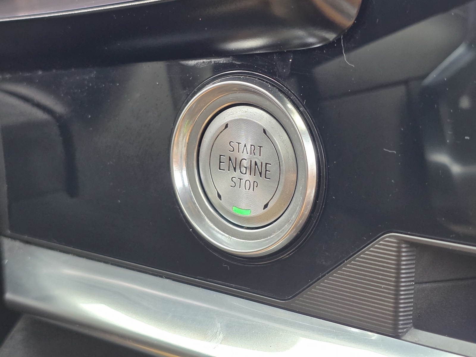 2020 Chevrolet Corvette Stingray 2LT photo 28
