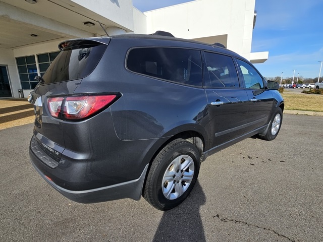 2014 Chevrolet Traverse LS photo 3