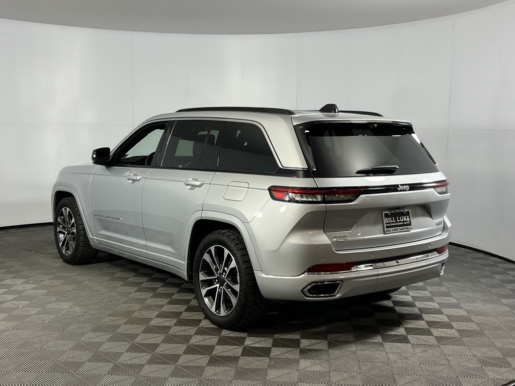 2024 Jeep Grand Cherokee Overland photo 4
