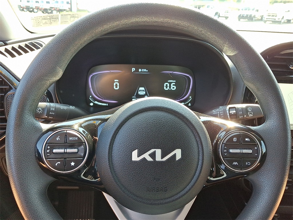 2025 Kia Soul S photo 18