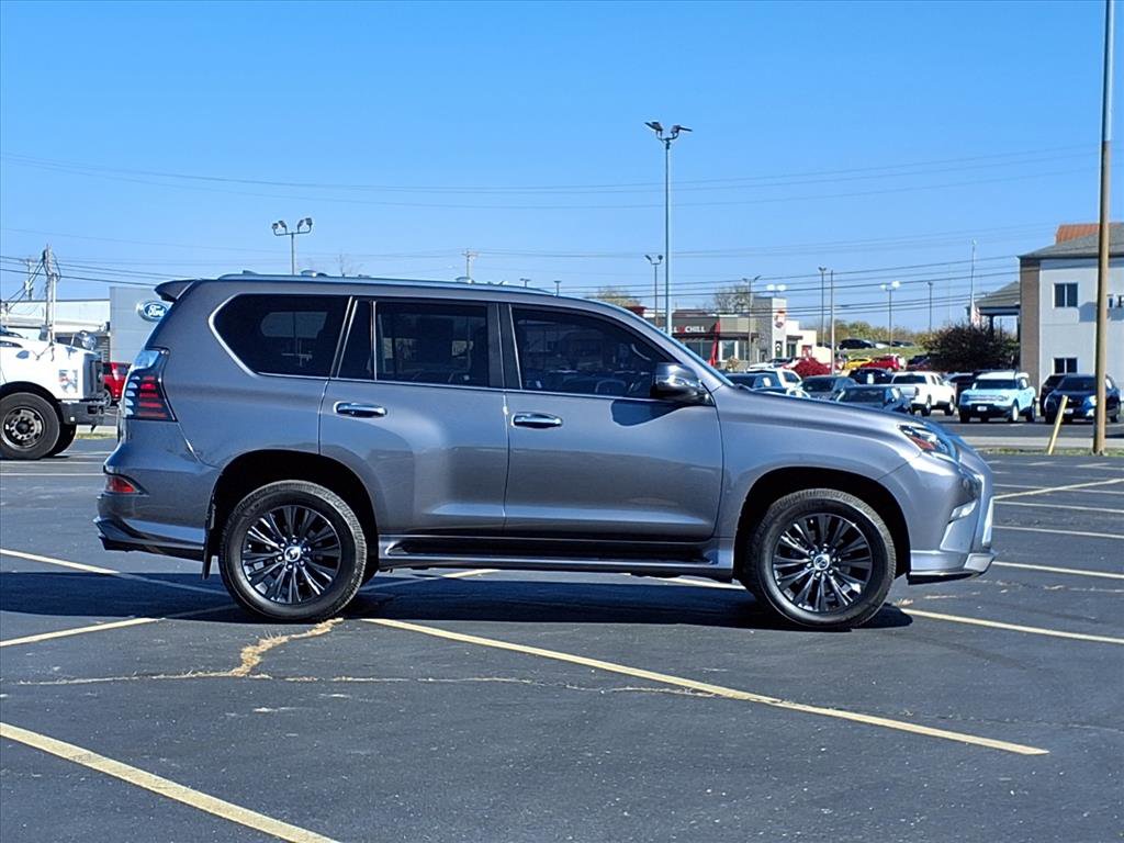 2023 Lexus GX 460 Premium photo 3