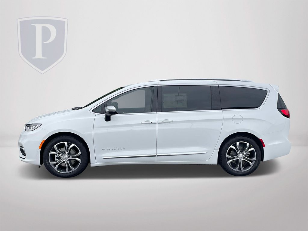 2026 Chrysler Pacifica Pinnacle photo 4