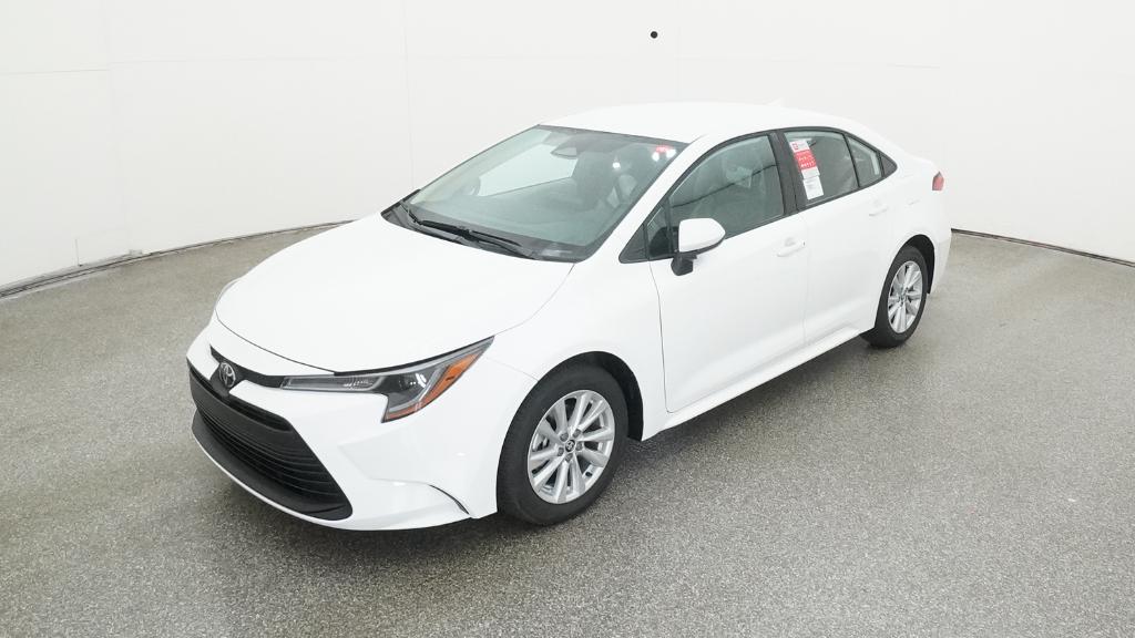 2026 Toyota Corolla LE's photo