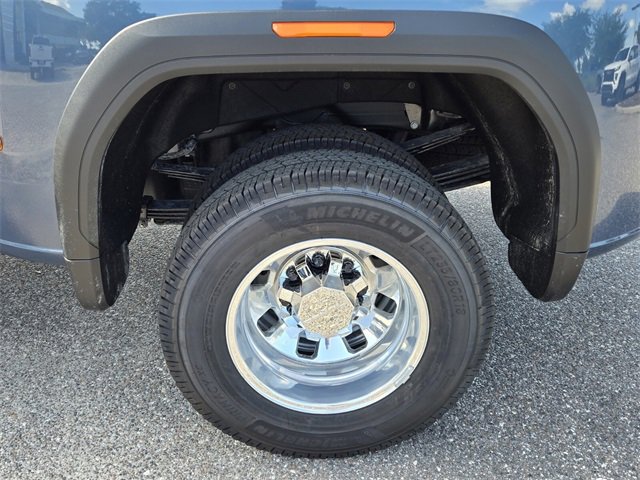 2026 Gmc Sierra 3500 HD Denali photo 4