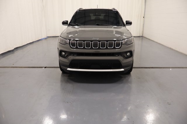 2022 Jeep Compass Limited photo 2