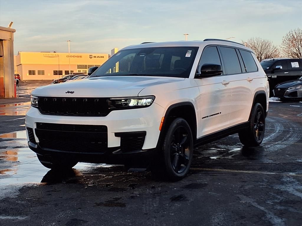 Used 2022 Jeep Grand Cherokee L Altitude with VIN 1C4RJKAG4N8543792 for sale in Kansas City