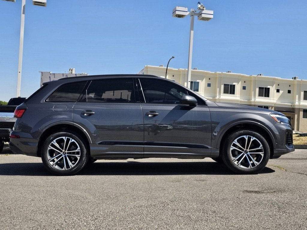 2025 Audi Q7 45 Premium Plus photo 15