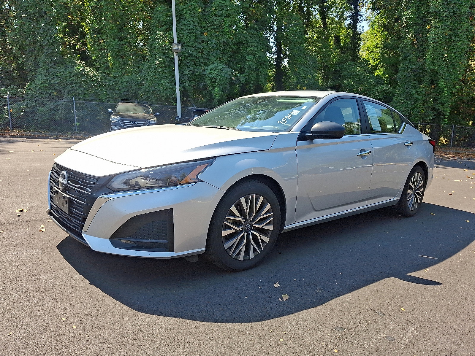 2024 Nissan Altima 2.5 SV photo 2