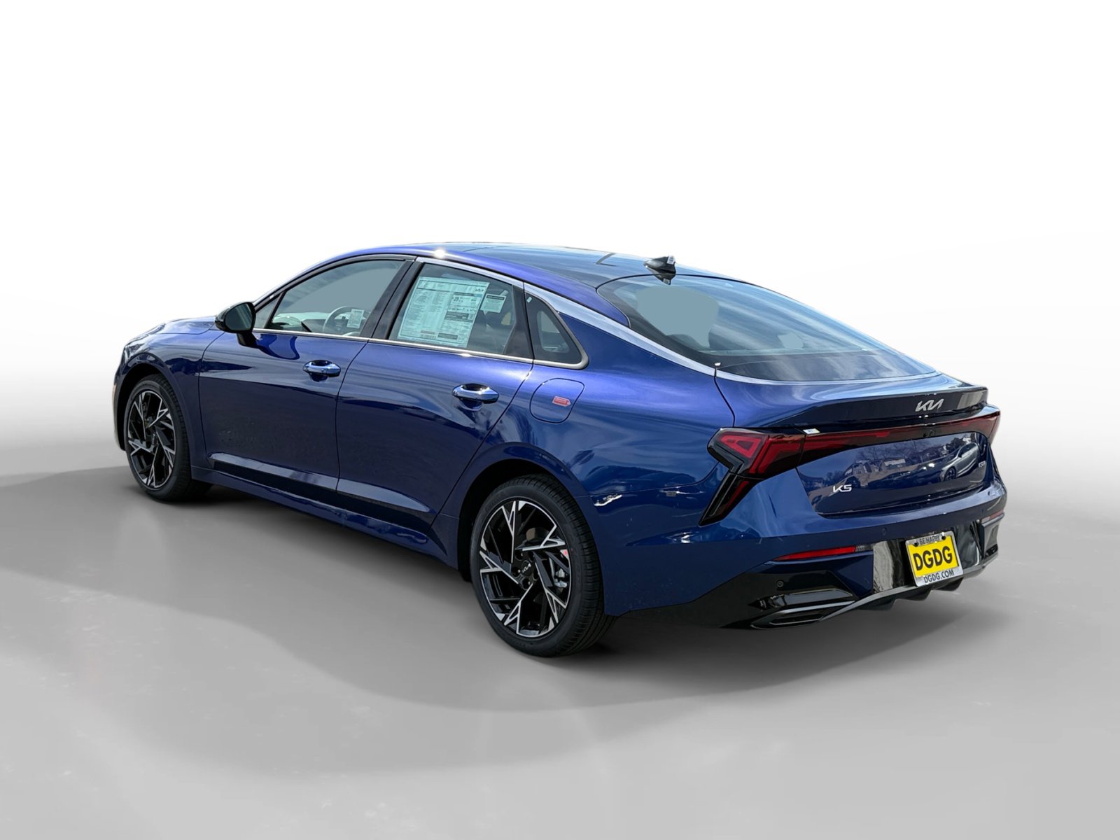 2025 Kia K5 GT-Line photo 3